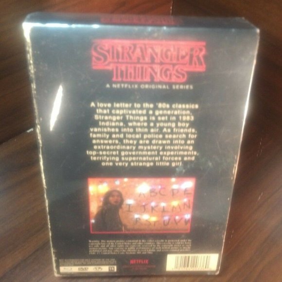 STRANGER THINGS :Season 1 (Blu-ray+DVD)+Poster-NEW - Picture 2 of 7